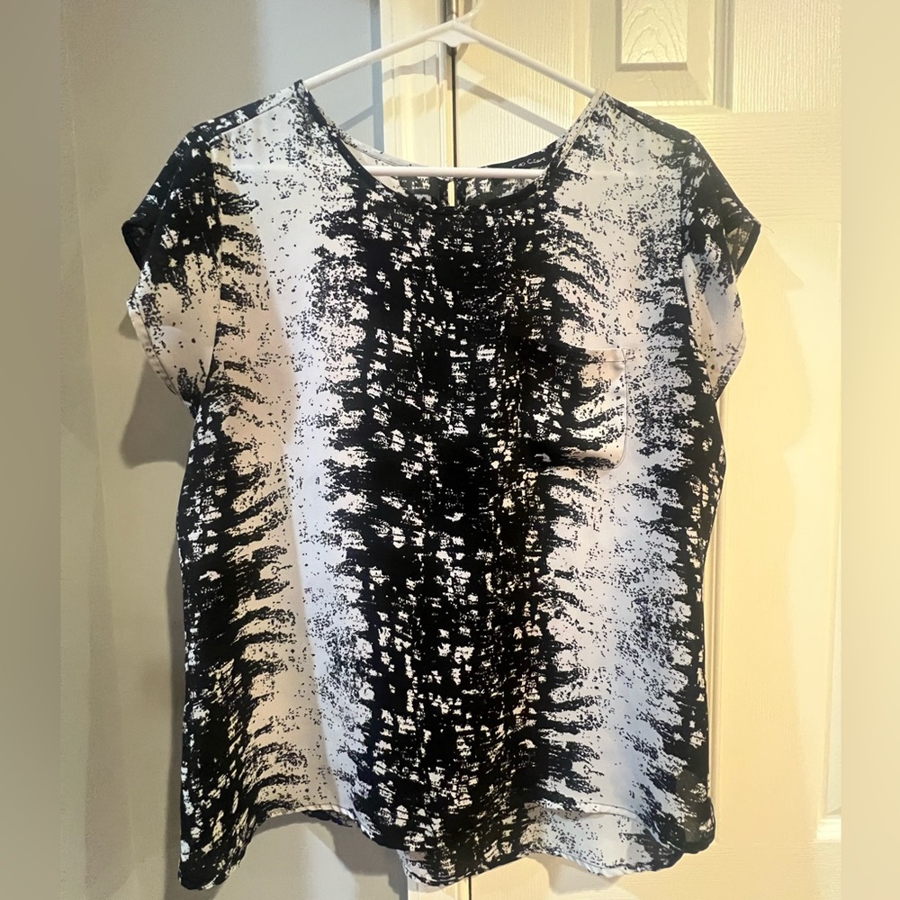 Violet & Claire Monochrome Abstract Blouse